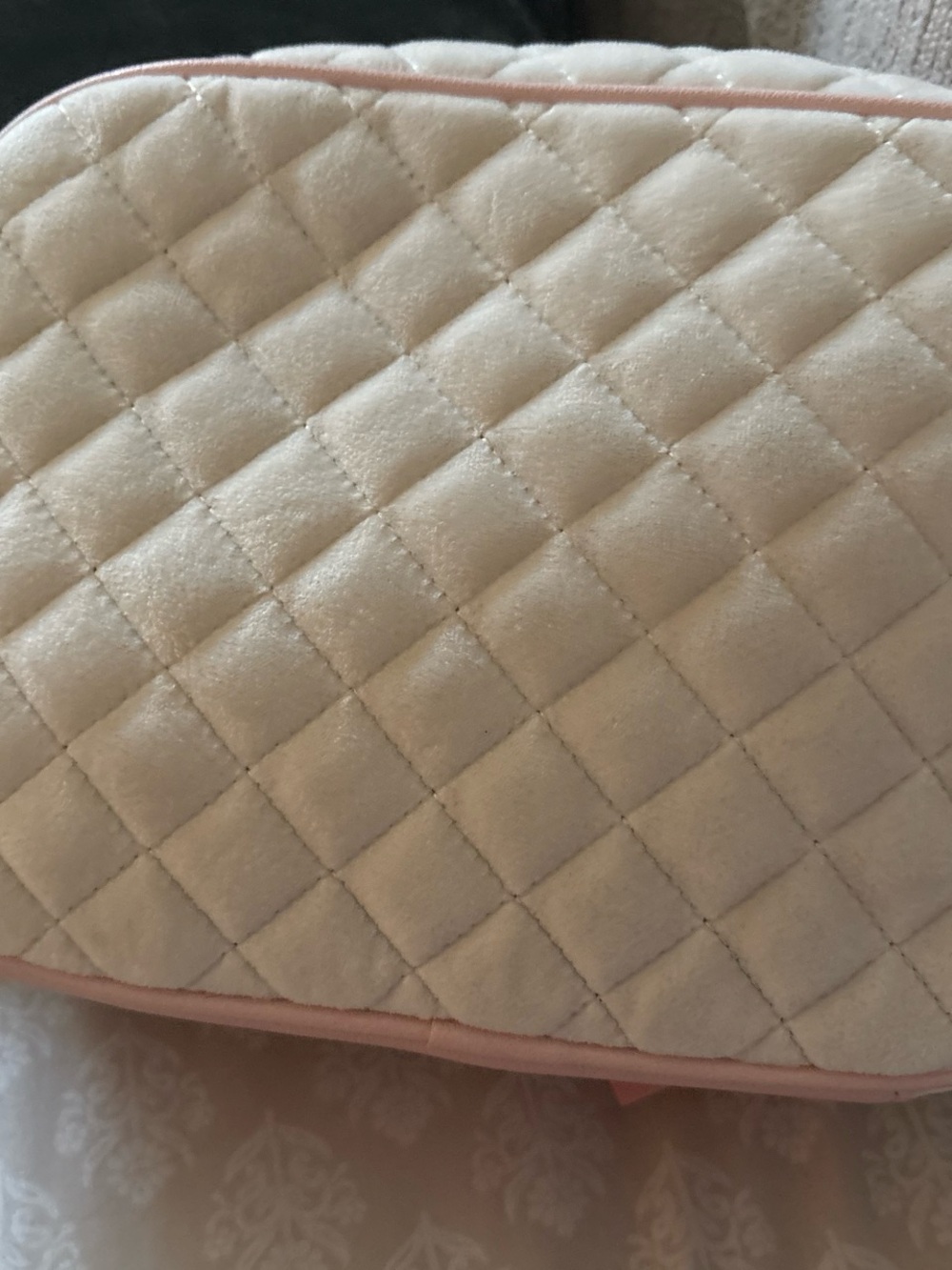 Juicy Couture Blush Quilted Crossbody with Crown Crest - Picture 6 of 7